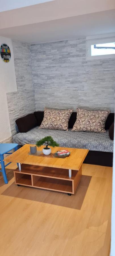 Apartman Lucija 푸나트 외부 사진