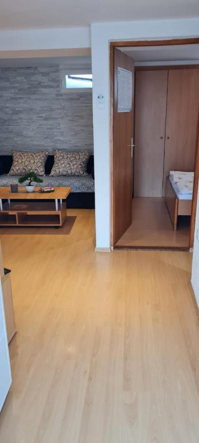 Apartman Lucija 푸나트 외부 사진